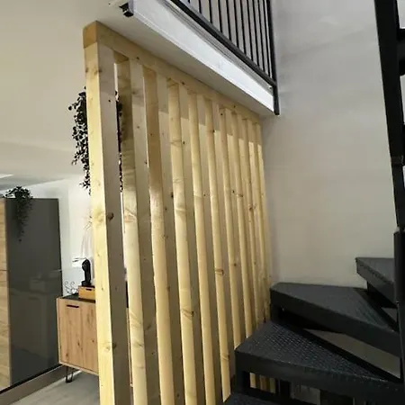 Samuele S Feriehus *